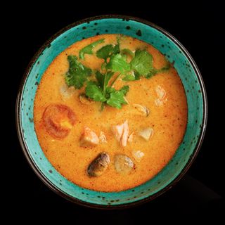 Том Ям з морепродуктами