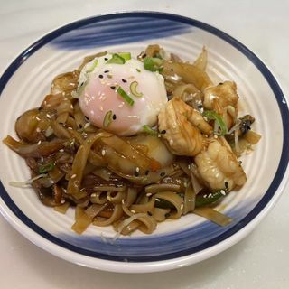169C.Tallarines Thai Fritos Con Gambas Y Salsa De Soja Dulce