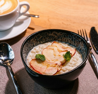 Рисовая каша с фруктами (300 гр)