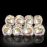 Урамаки Филаделфия пушена сьомга (8 бр - 200 гр)