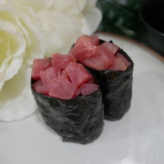 Maki Gunkan tuna