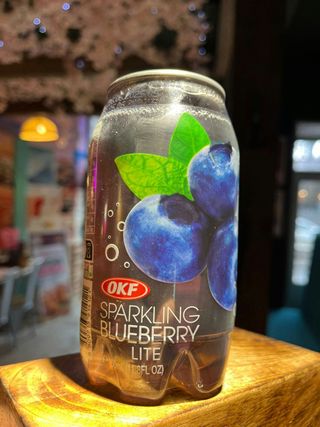 OKF Sparkling Blueberry koreański napój gazowany borówka 350 ml