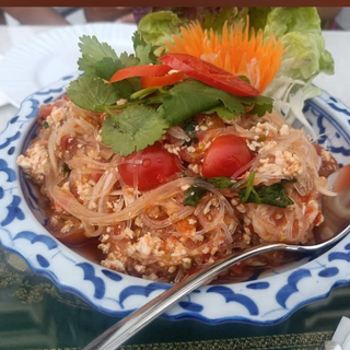 Yam Wun sen/glass noodles salad