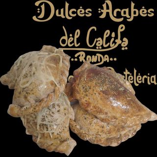 EMPANADA AL HORNO TRES QUESOS