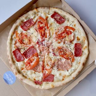 Піца Італійська з сирним бортиком (30см)