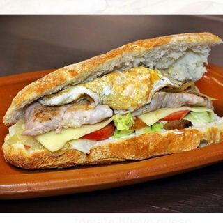 Bocadillo Chivito