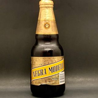 NEGRA MODELO