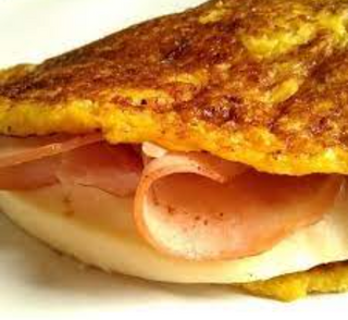 Cachapa De Jamón Con Queso