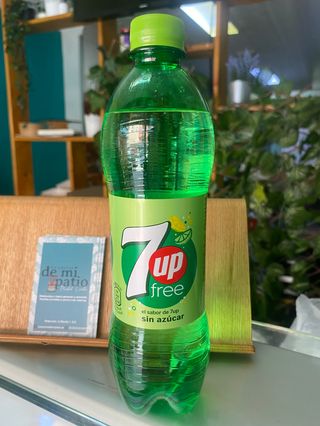 7UP Zero Refresco con gas sabor Lima botella 200ml