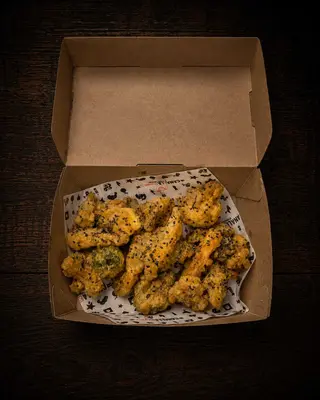 Tempura melosa de verduras ligeramente picante