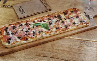 Prosciutto funghi e tartufi  30cm