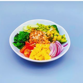 Salmón poke bowl 