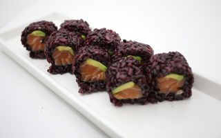 310-Uramaki black sake