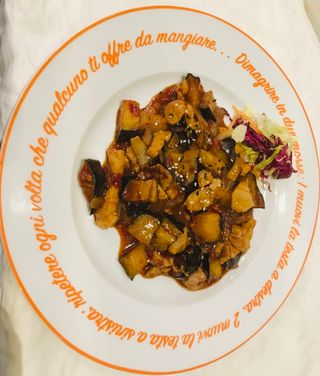 827.melanzane al sichuan(melanzane,carne,cipolla)