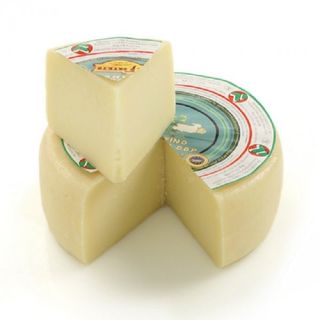 Pecorino Toscano (cena za 200 gr 33,00 PLN)