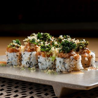 Spicy Tuna Roll (8 piezas)