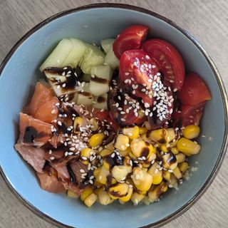 Bowl With Couscous, Salmon & Vegetables Breakfast #2 საუზმე