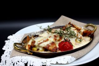 Пилешки каренца върху картоф  (350гр)