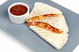 Кесадилья с курицей