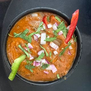 54. Chicken Tikka Balti