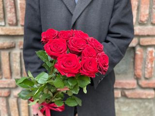 წითელი ვარდების თაიგული (10 ტოტი)