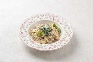 Фарфале с курицей и грибами в сливочном соусе*