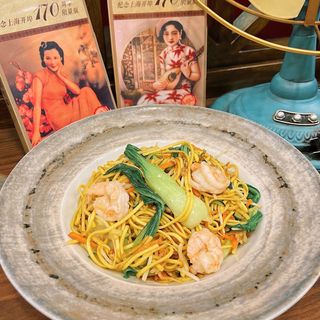 606 Noodles saltati con gamberi 虾仁炒面