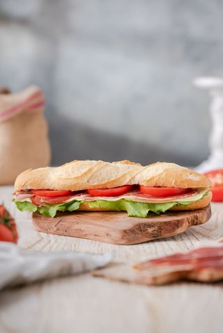 Sendvič sa pršutom 180 gr