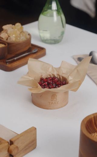 Д. Зерна граната.