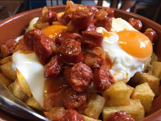 Ración estrellados de chistorra