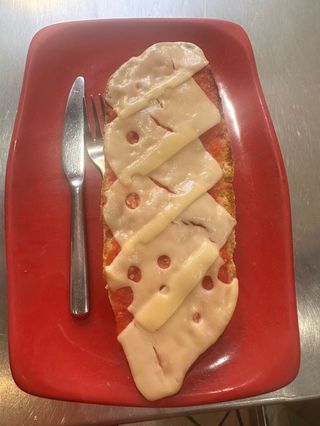 Tostada Tomate Y Queso Enmental (Media)