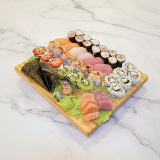 #1016- Sushi misto (46 peças)