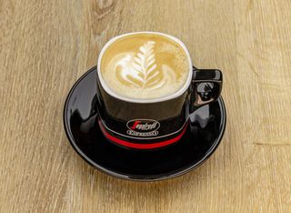Cappuccino latte mandorla e pistacchio