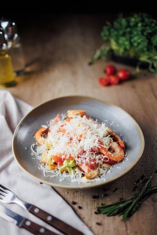 Salată Cezar cu creveți