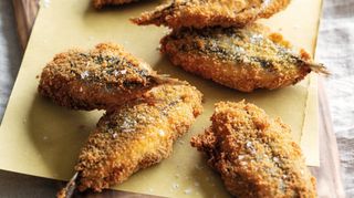 Acciughe fritte ripiene alla ligure