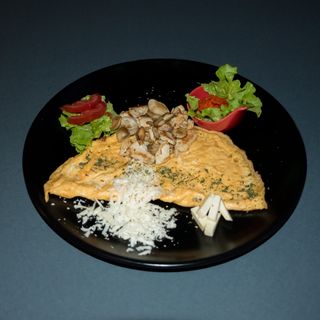 Omlet sa piletinom, gljivama i Mozzarellom 