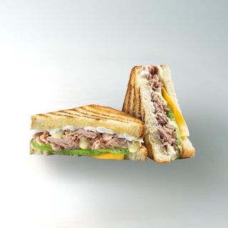 Fresh Tuna Sandwich