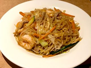 Fideos de arroz tres delicias