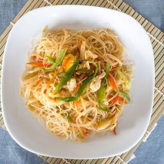 Asian Stir-Fried Rice Noodles