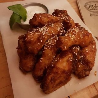 Alitas En Salsa Alioli (Ración)