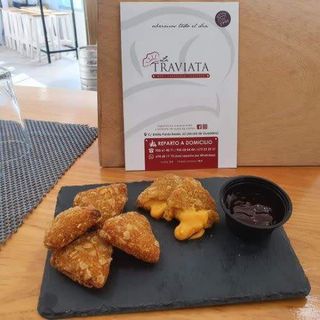 Nachos Rellenos De Cheddar Con Un Toque De Pique