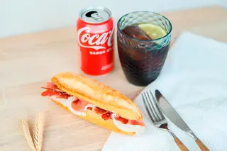 Bocadillo + Bebida