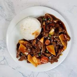 Junetina s bambusom i gljivama