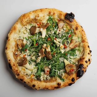 Ostriće sa rukolom pizza 28 cm