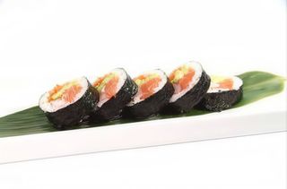151 - Futomaki salmon avocado