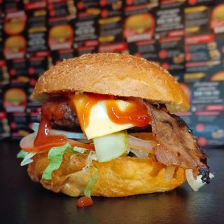 Clàssic Bacó Burger + patatas