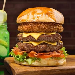 Hamburguesa Triple De Queso