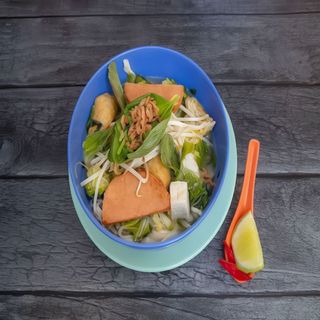 Pho: Sopa de Fideos con Tofu y Setas (Vegano)