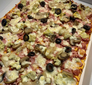 Pizza especial cuatro estaciones  (18x25 cm)