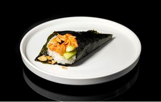 44. Temaki spicy sake